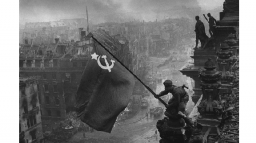 Кто водрузил Знамя Победы над горящим Рейхстагом