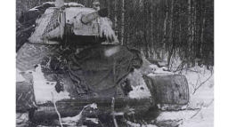 Подвиг, не имеющий аналогов: как экипаж Т-34 две недели отбивался от фашистов в болоте